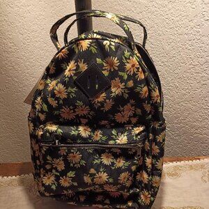No Boundaries Women's Dome Backpack, Black Sunflower